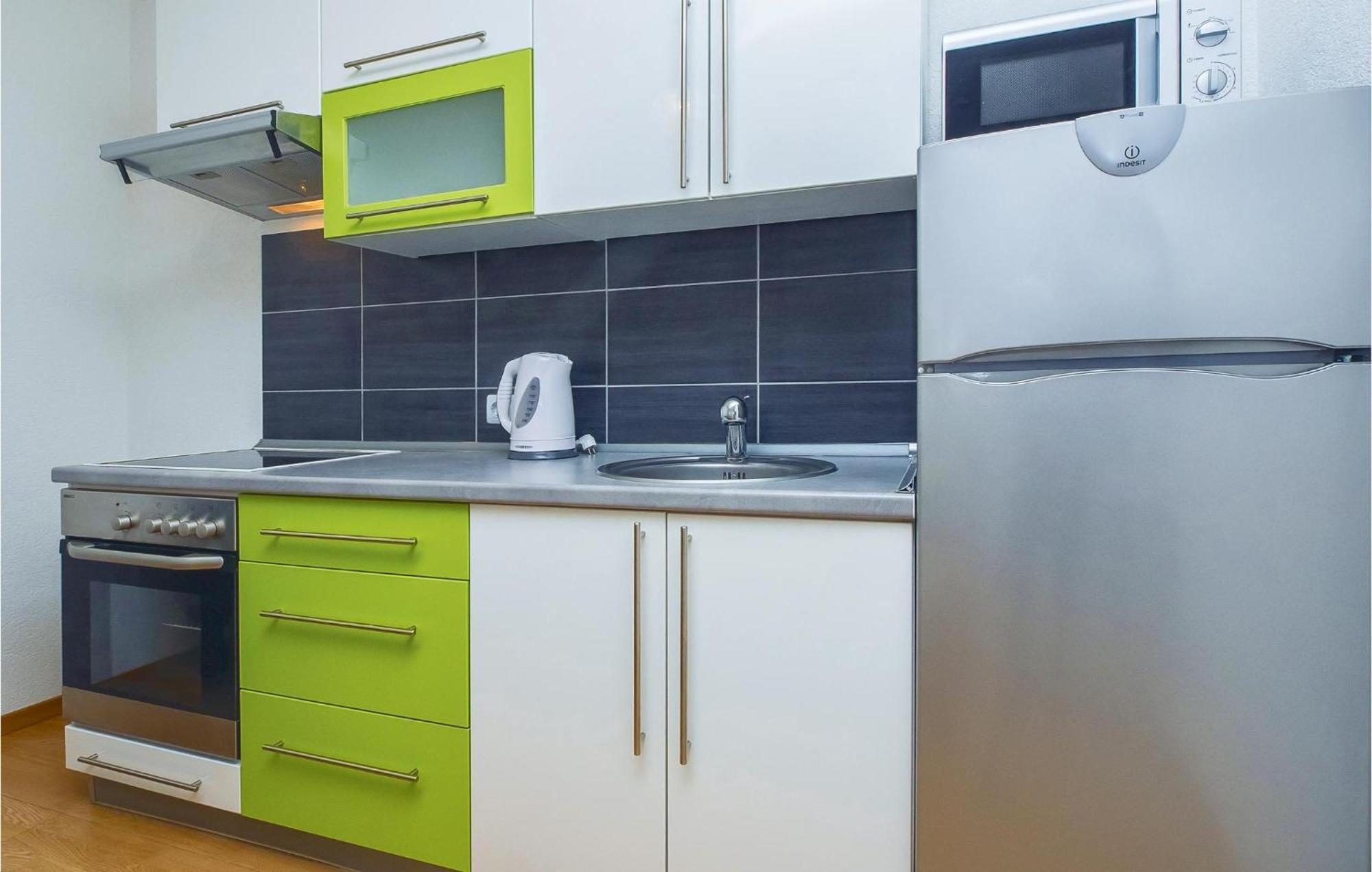 Apartment Stjepana 05 Дуги Рат Екстериор снимка