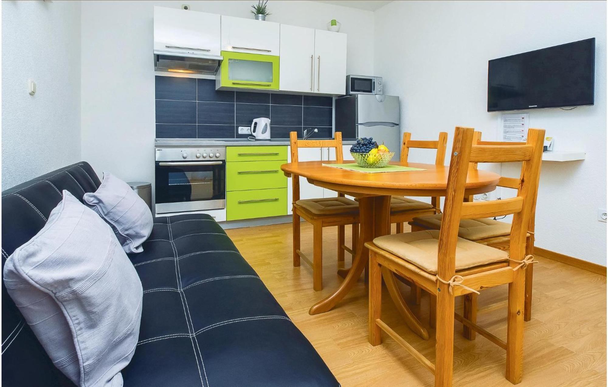 Apartment Stjepana 05 Дуги Рат Екстериор снимка
