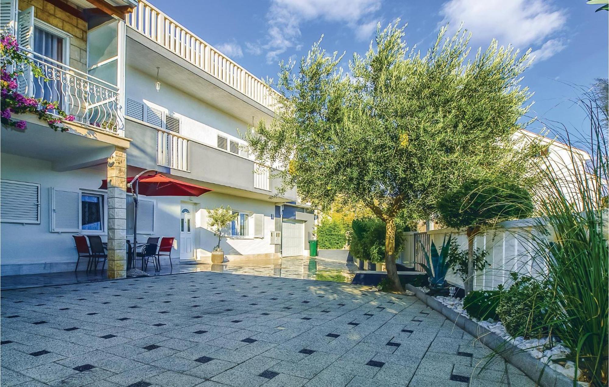 Apartment Stjepana 05 Дуги Рат Екстериор снимка